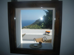 sull'arco dell'elefante Pantelleria
